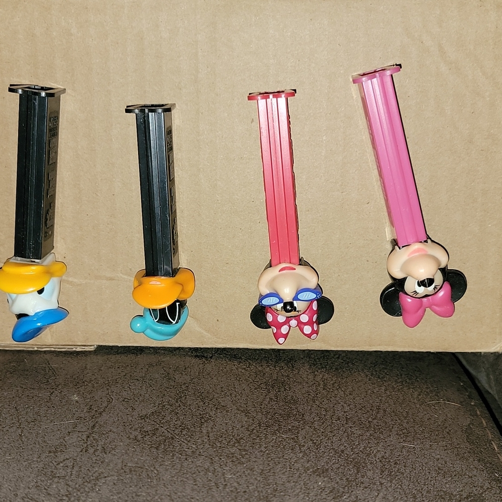Collectible Disney Pez Dispensers (x4)